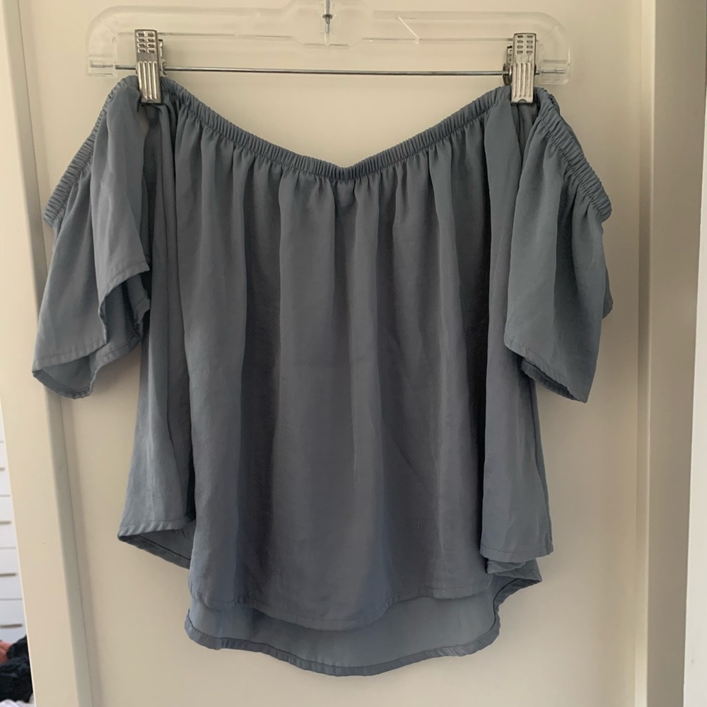 off the shoulder flowy cropped top
